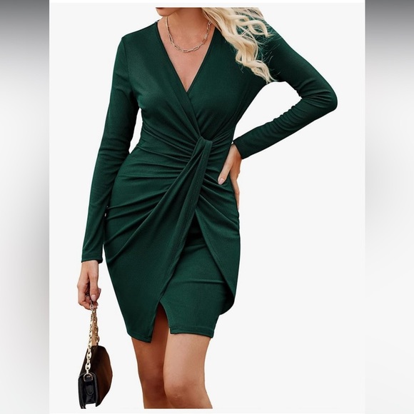 Elegant Teal Long-Sleeve Dress - Picture 6 of 6